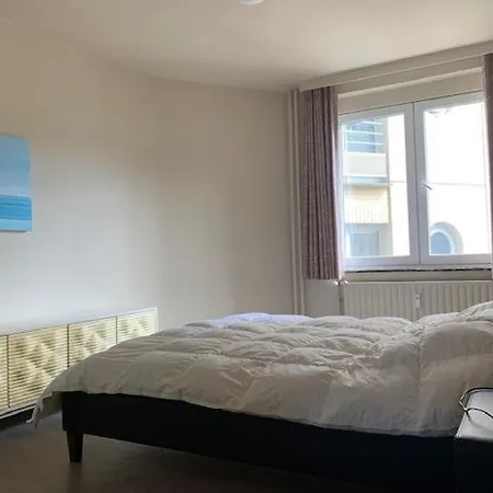 Cozy 2 Bedroom With Seaview In T82 דירה אוסטנדה